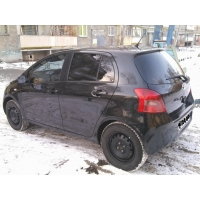 Продам а/м Toyota Yaris требующий вложений