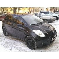 Продам а/м Toyota Yaris требующий вложений