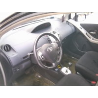Продам а/м Toyota Yaris требующий вложений