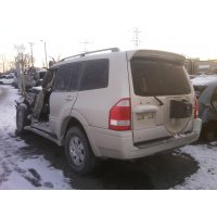 Продам а/м Mitsubishi Pajero битый