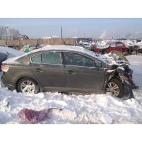 Продам а/м Toyota Avensis битый